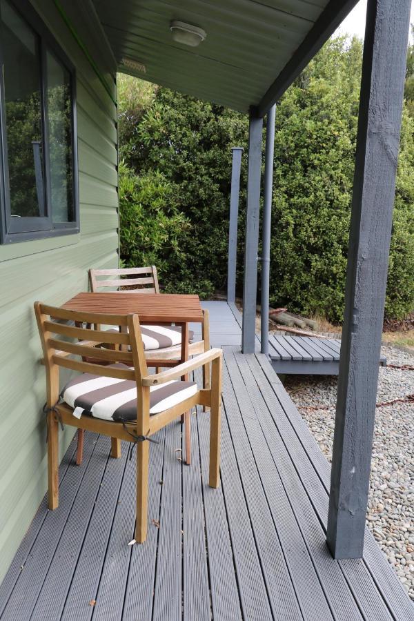 Church Bay Cabin: Sunny, Great Views Apartment Lyttelton Exterior photo