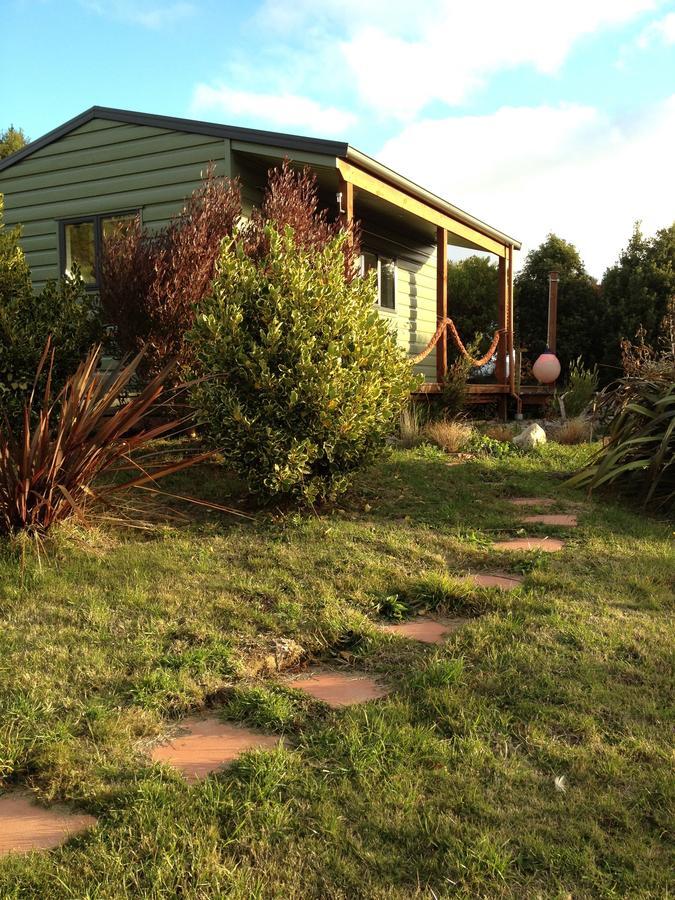 Church Bay Cabin: Sunny, Great Views Apartment Lyttelton Exterior photo